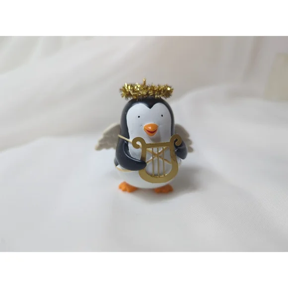 Hallmark Keepsake Ornament 2007 Scooter Angel South Pole Pals Penguin - Picture 1 of 4